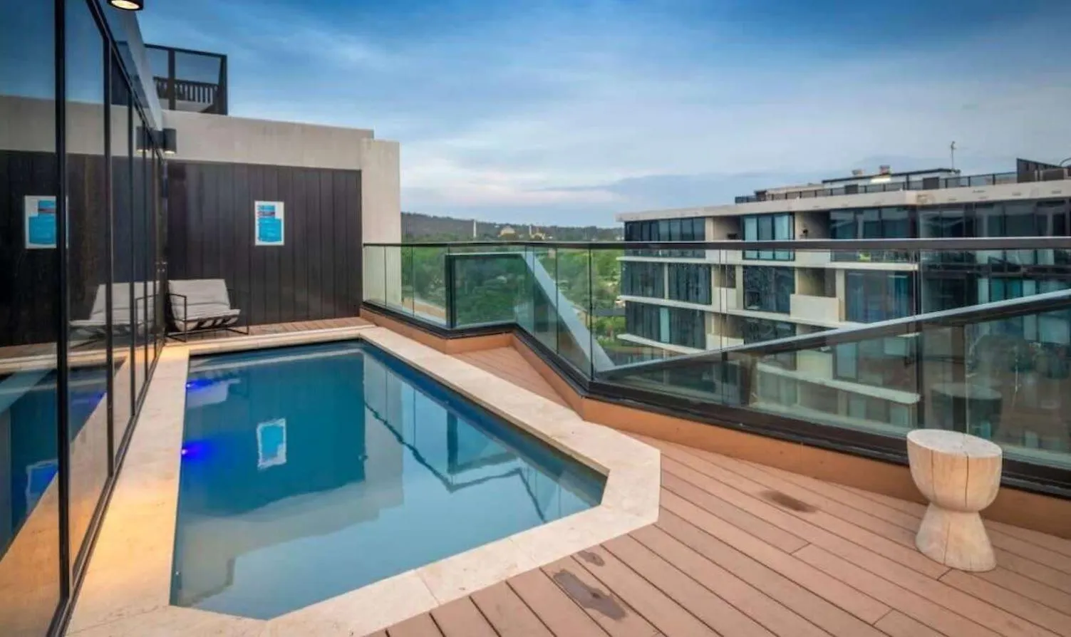 Apartament 1Br-1Br-1Car-Sleeps 4-Pool-Cbd Canberra
